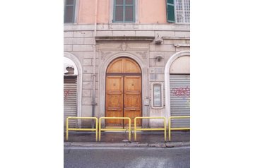 Italia Privát Roma, Esterno